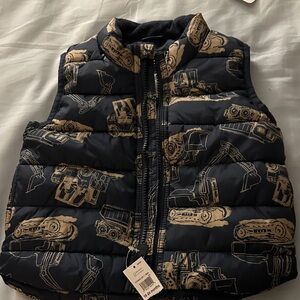 GAP baby  Navy and Tan Puffer Vest with construction trucks